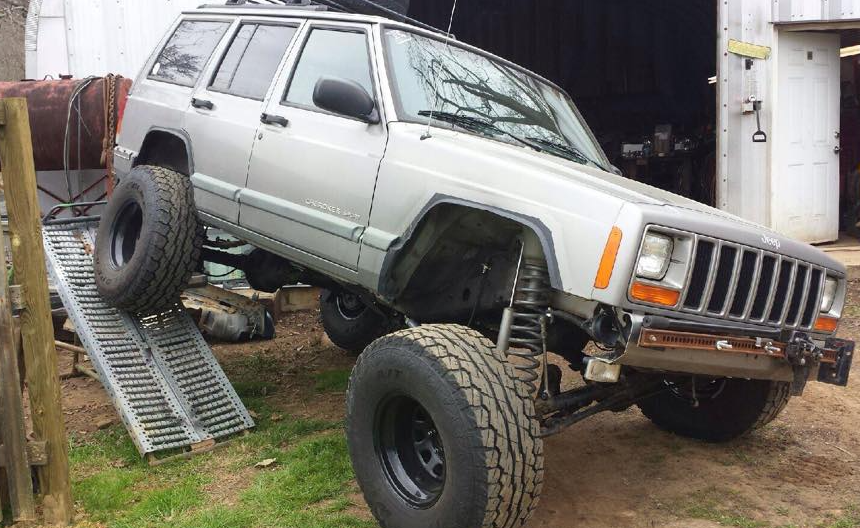 Cherokee flexing on RTI ramp